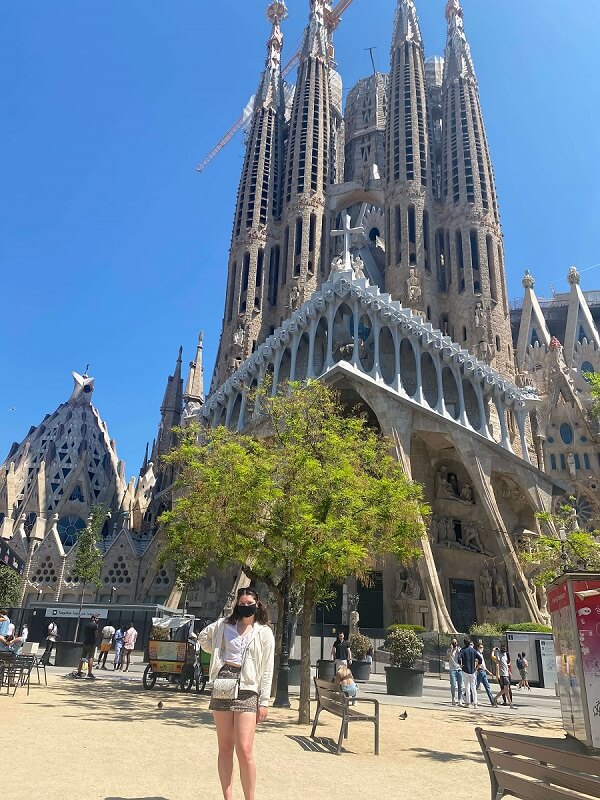 intern in Barcelona la sagrada
