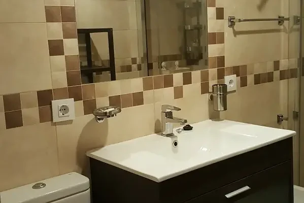 Seville housing bathroom Seville housing bathroom