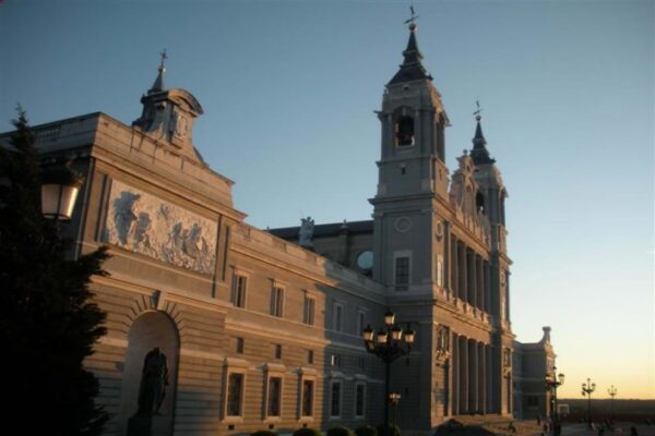 Amanda-Madrid-2012-adelante-abroad-705x470 Amanda-Madrid-2012-adelante-abroad-705x470