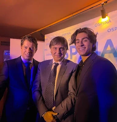 Madrid-lawyer-and-colleague-with-law-intern Madrid lawyer and colleague with law intern